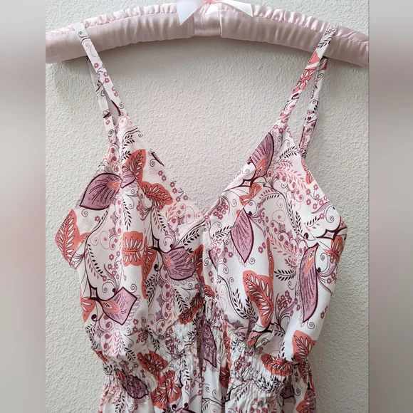 NWOT Hawaiian coral & white floral print smocked rayon dress size Medium - Picture 3 of 6